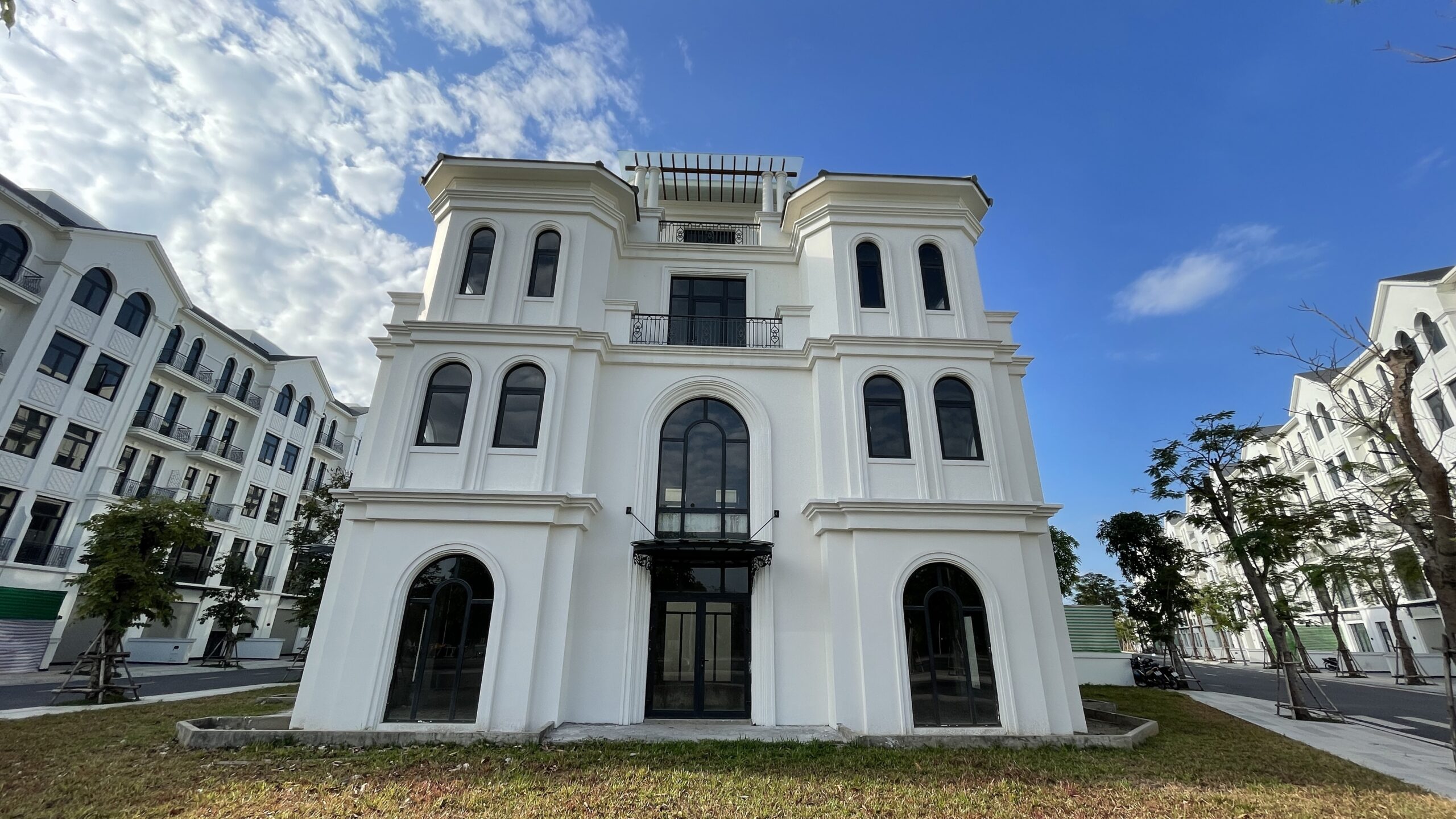 Siêu phẩm Boutique Villa siêu đắc địa 300m2